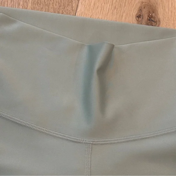 Alo Yoga Airlift High-Waist 7/8 Legging - Cosmic Light Green size small - Picture 3 of 9